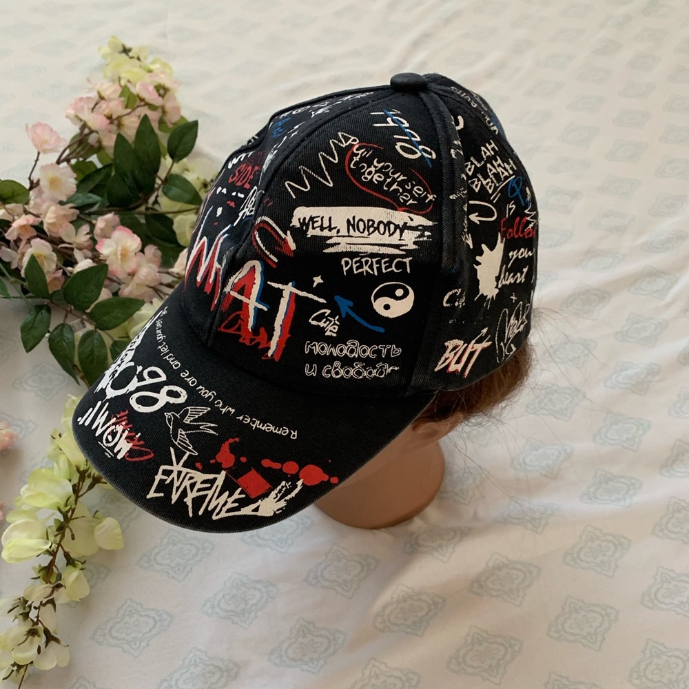 Men hat color black brand Unknown